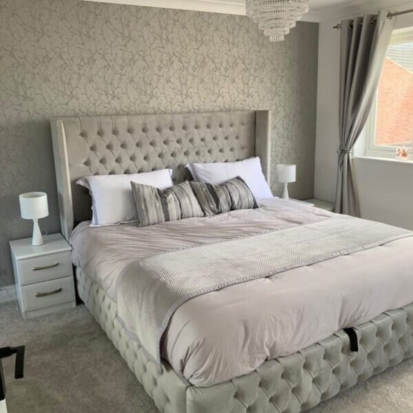 London Luxe Storage Bed: Bedroom Furniture