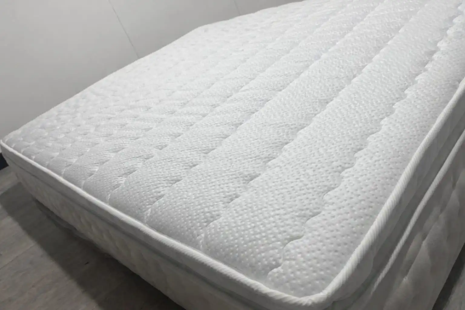 Quilted & Encapsulated Pillow-Top Mattress – In All Sizes