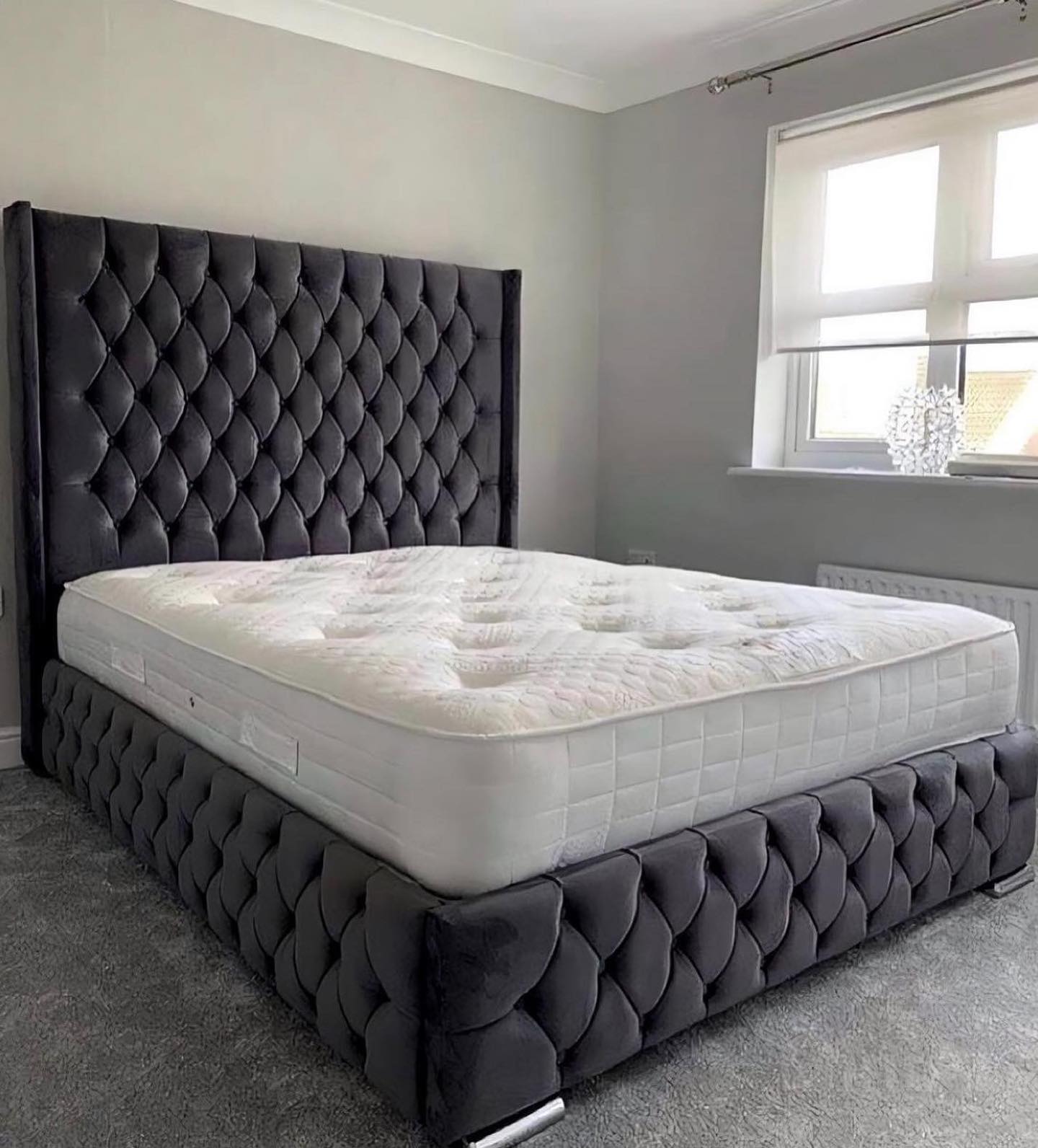 London Luxe Storage Bed: Bedroom Furniture