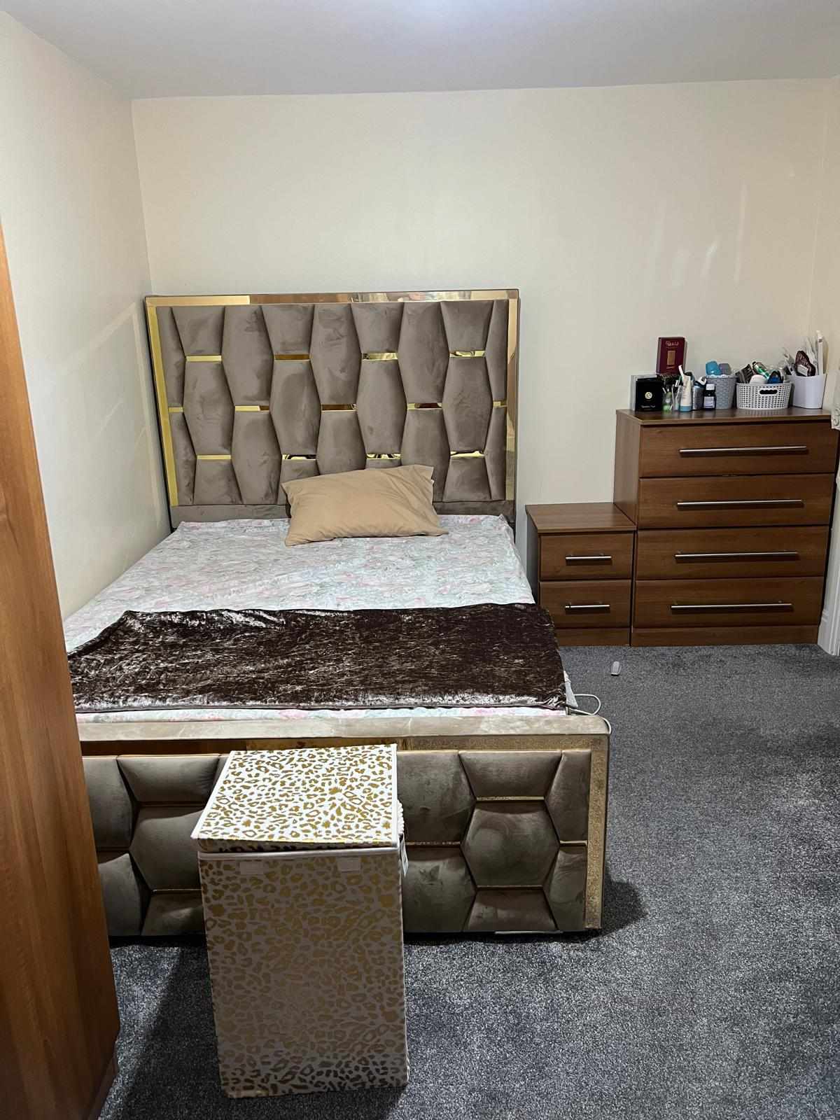 Hexagon Ottoman Storage Bed with Mattress