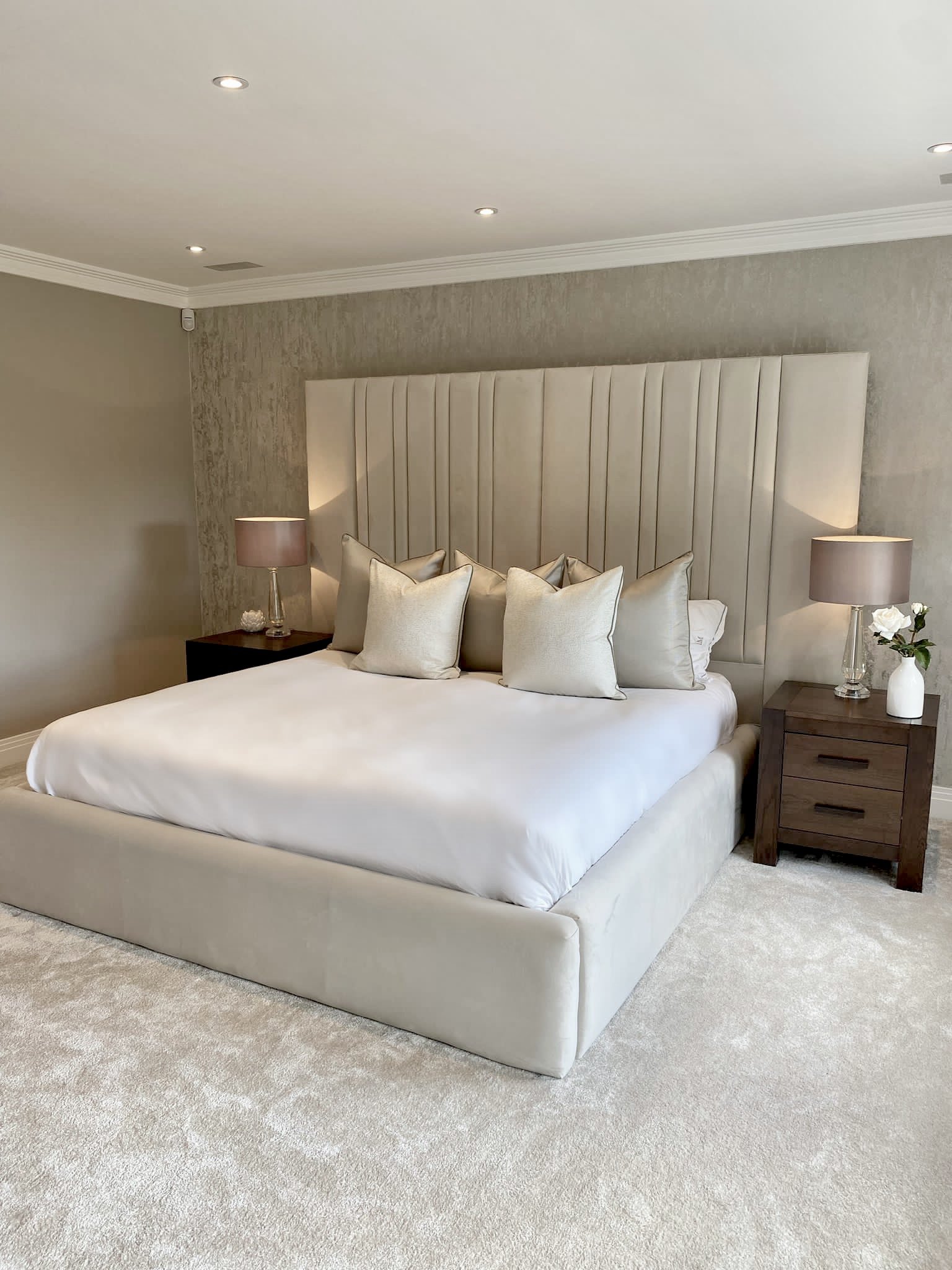 Highland Haven Designer Bed: Storage Solutions