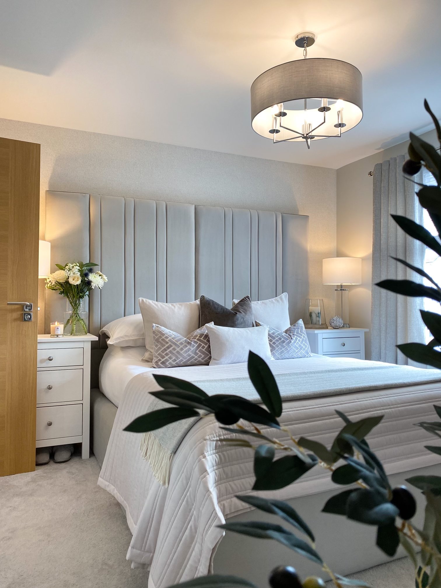 Highland Haven Designer Bed: Storage Solutions