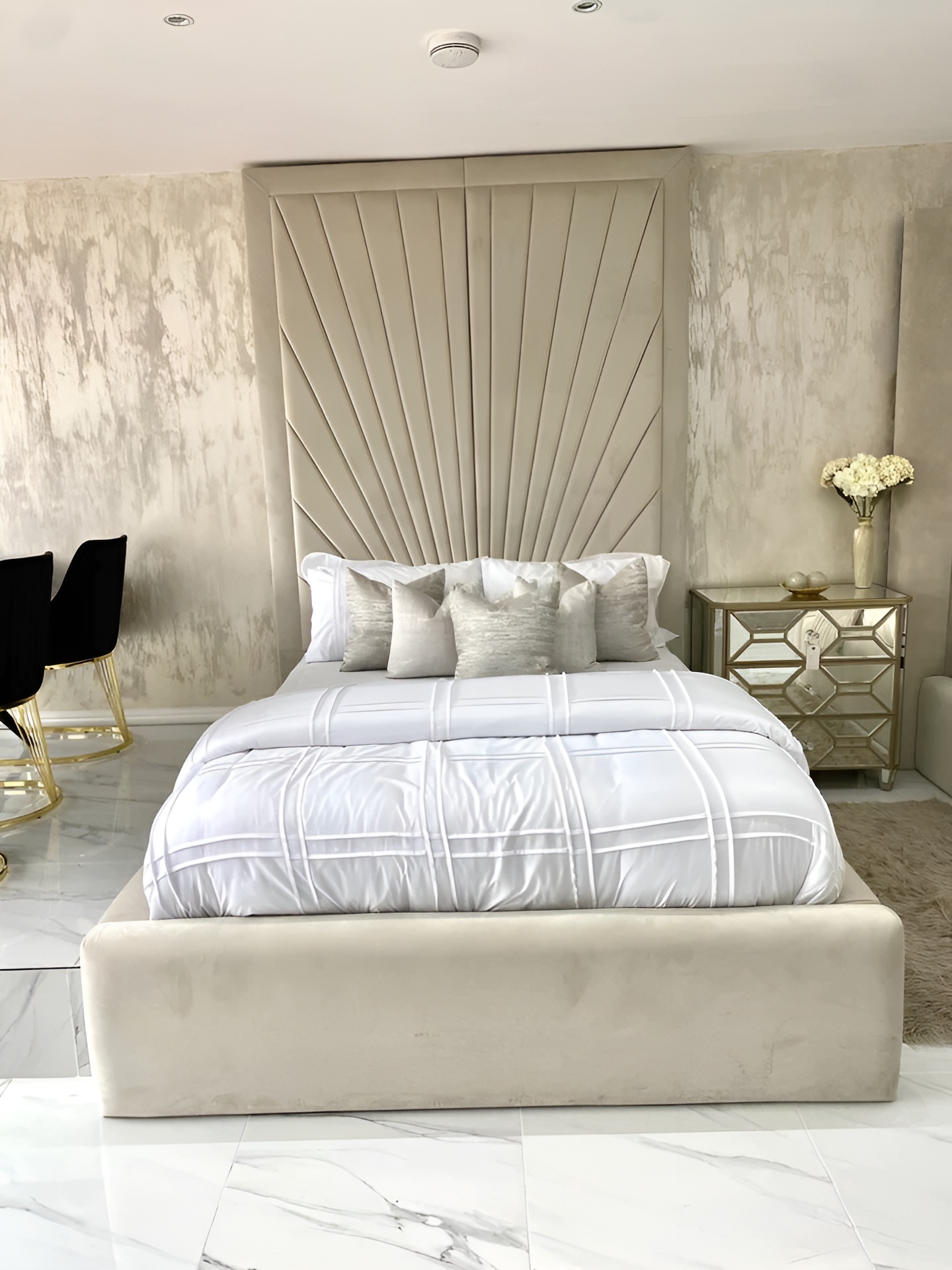 LuxeLift Storage Bed: Stylish & Functional