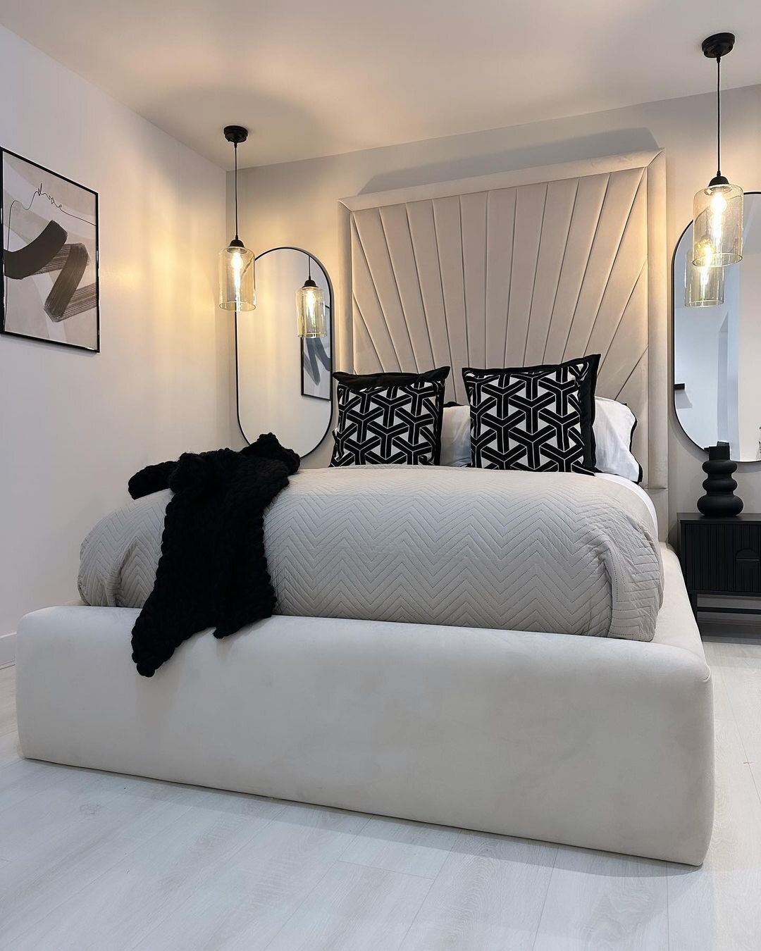 LuxeLift Storage Bed: Stylish & Functional