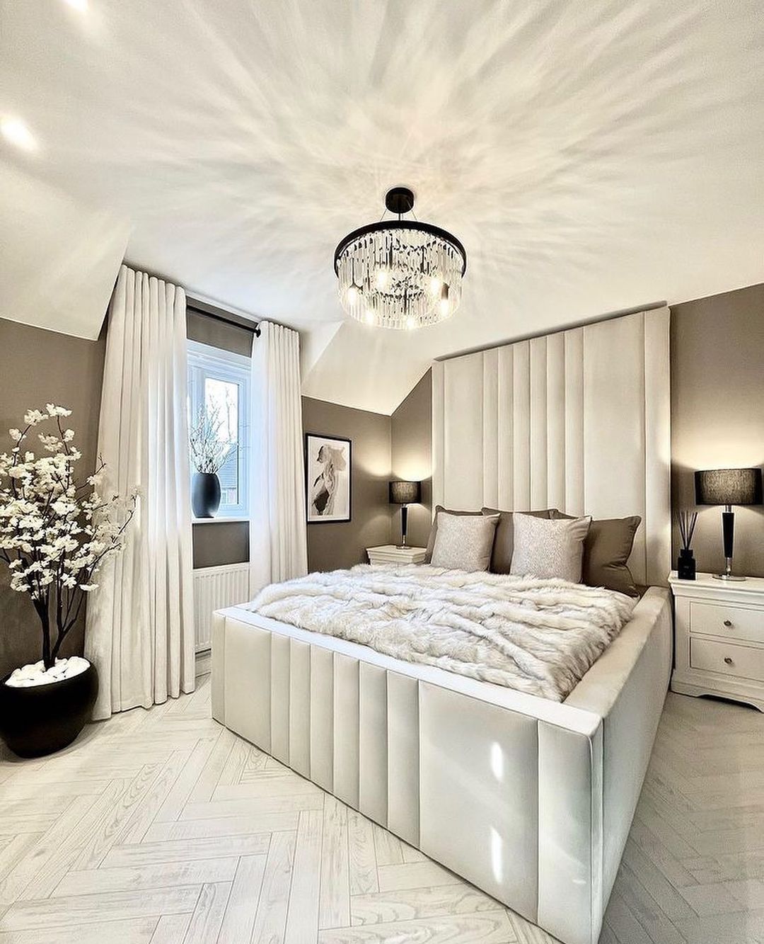 Astra Designer Bed: Bedroom Storage Solution