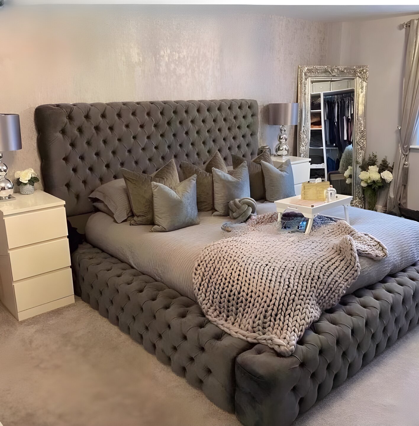 Royal Supreme Storage Bed: Bedroom Furniture